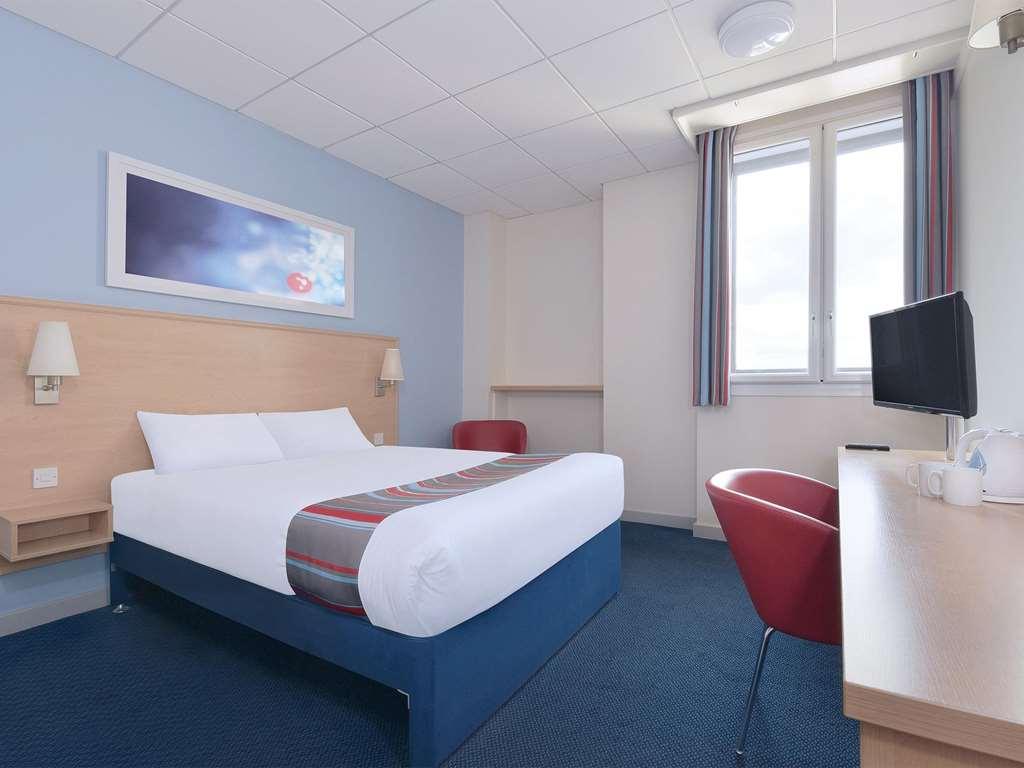 Travelodge Milton Keynes Old Stratford Bilik gambar