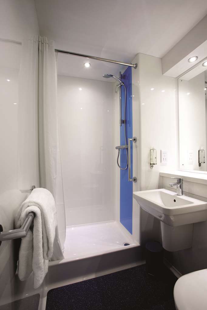 Travelodge Milton Keynes Old Stratford Bilik gambar