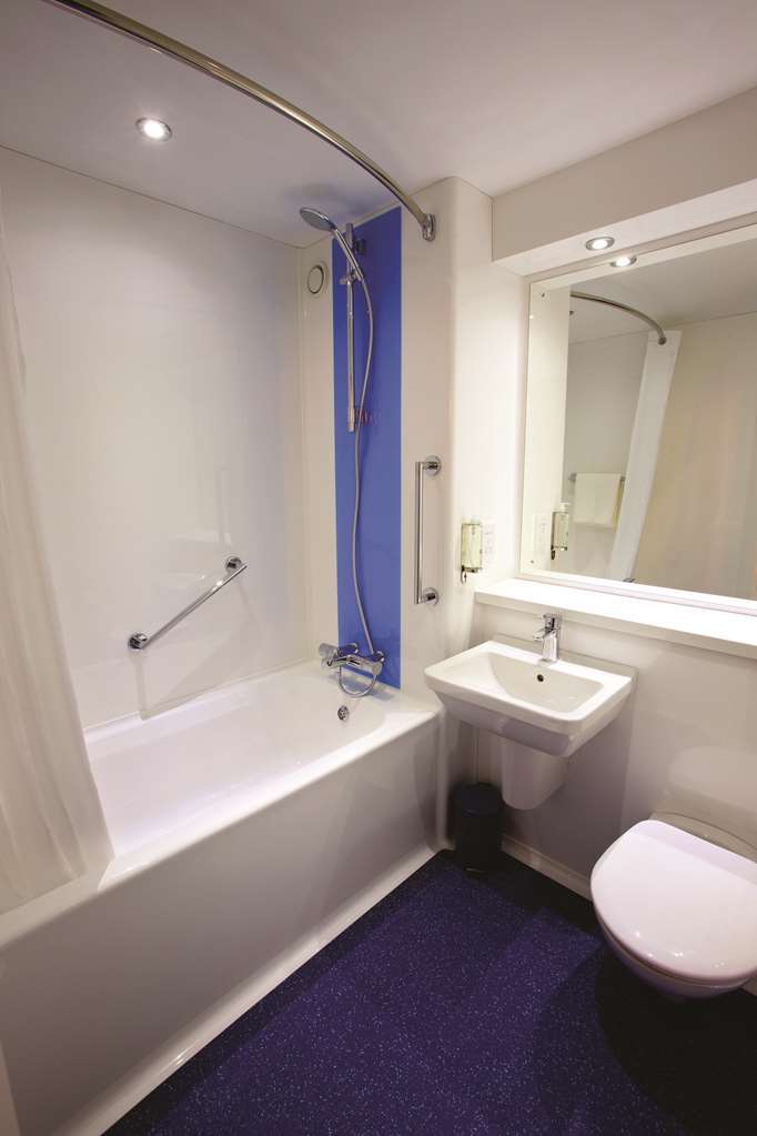 Travelodge Milton Keynes Old Stratford Bilik gambar