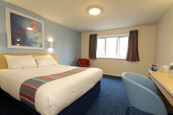 Travelodge Milton Keynes Old Stratford Bilik gambar